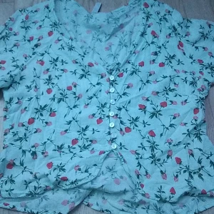 Fin tröja/blus till salu  - Aldrig använt 