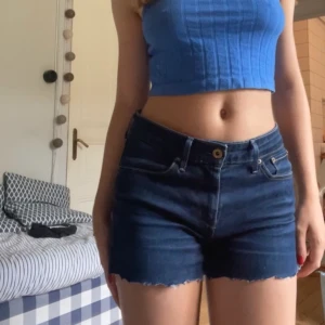 Levis shorts - Low waist levi’s shorts. Storlek s tror jag. Skriv innan ni köper!!!