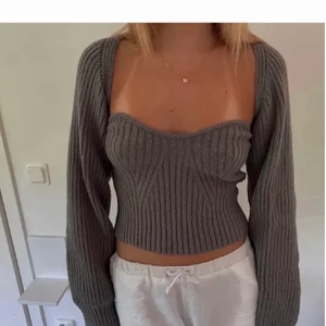 grått set  - säljer detta fina settet då det aldrig används! säljer för 250kr + frakt! Startar budgivning ifall många ör intresserade!❤️ (lånade bilder)