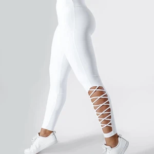 Träningsset i vitt 😍 - Träningsset i vitt med tights+långärmad magtröja