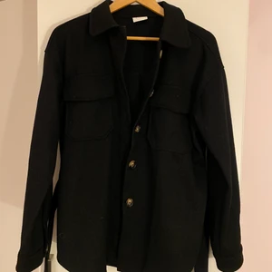 Kappa storlek s - Har använt jackan några gånger men den kommer inte till användning längre för har tröttnat på den men den är i bra skick 