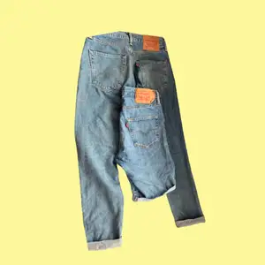 Shorts 501 W28 Jeans 512 W29 L32 -   Nästan oanvända (Cirka 10 användningar)  - Paketpris 1000 för båda tillsammans, annars meddela mig om du vill köpa separata!