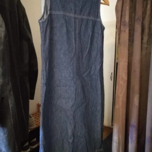 Jeansklänning - Häftig jeans klänning tror small