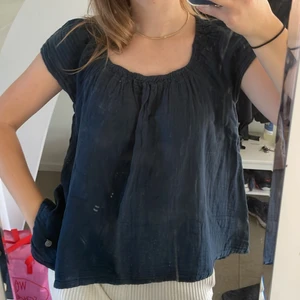 Mjuk! - Topp/blus från Rabalder i ett väldigt härligt material. Används tyvärr inte! Storlek M men passar även S. Skriv om du är intresserad, använder mig inte av köp direkt-funktionen.