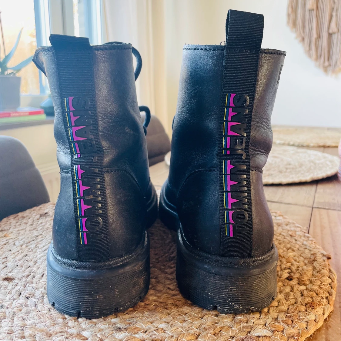 Tommy hilfiger boots - 90