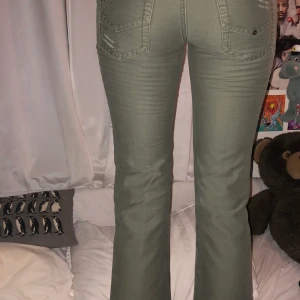 Zadig Voltarie jeans - Så fina men tyvärr för små jeans från Zadig. 