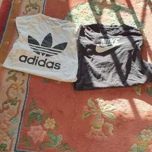 Nike och Adidas t.shirts  - Passar s båda 180
