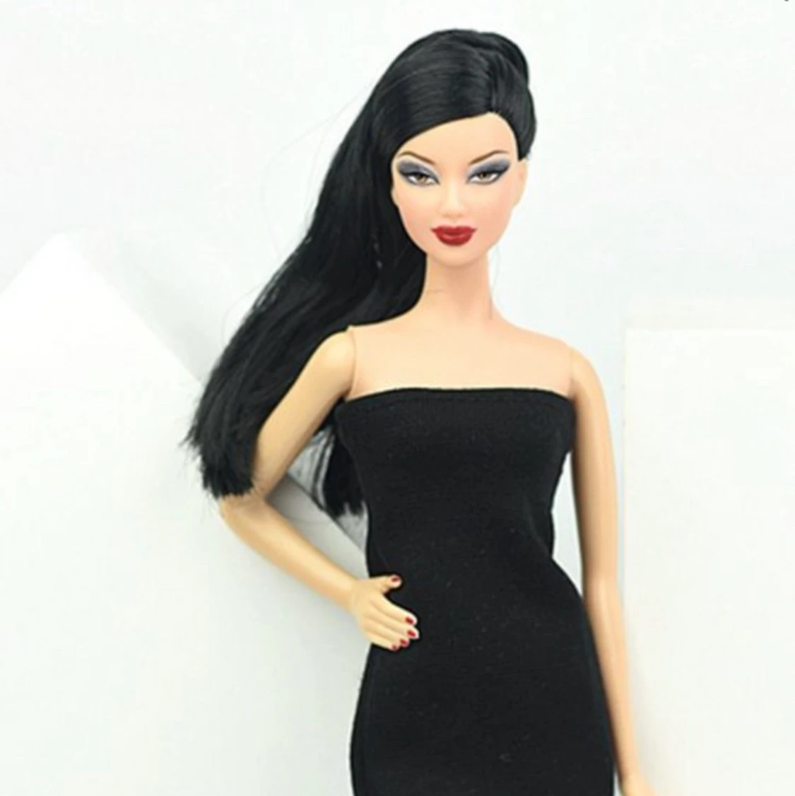 Söker barbie dockor  - 29