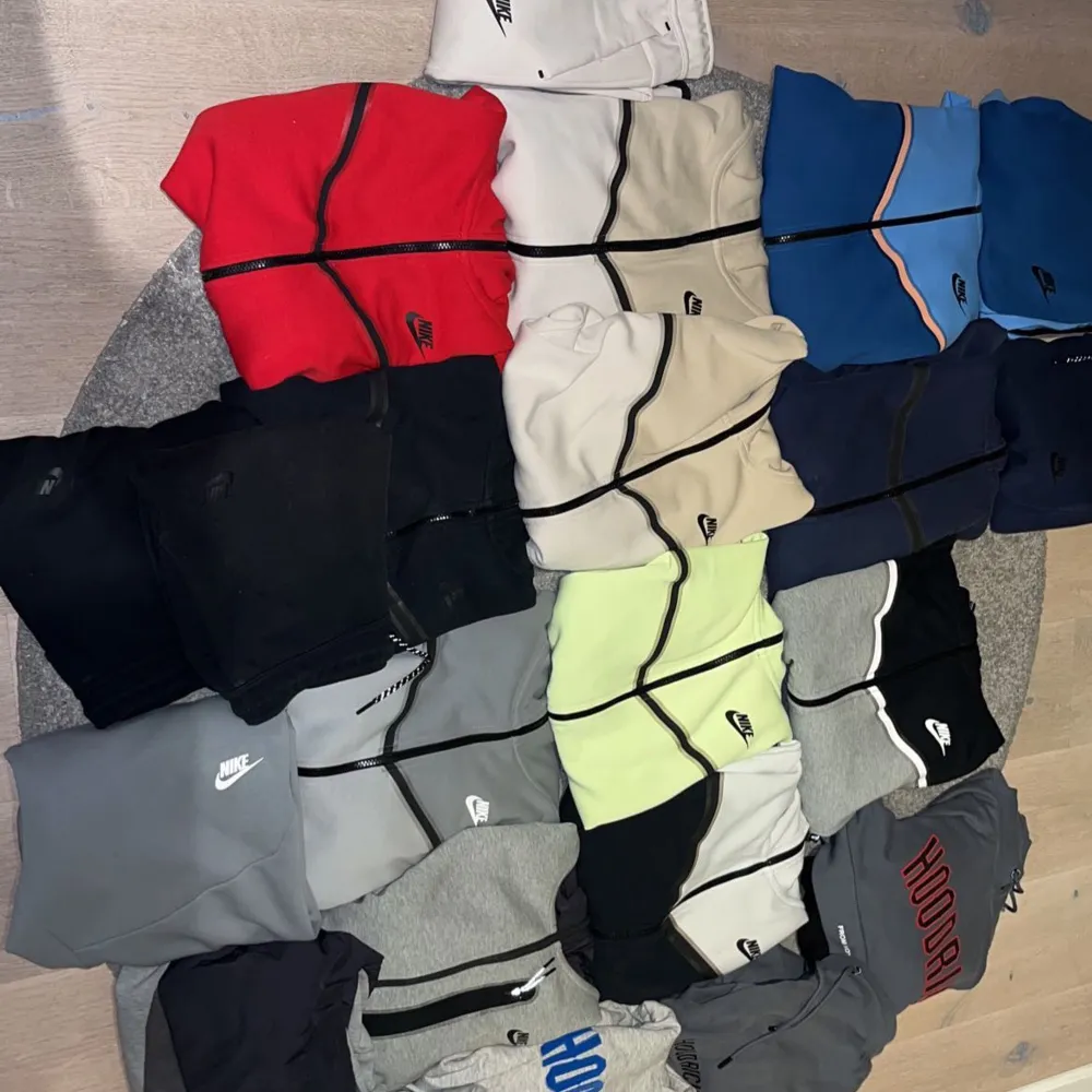 Nike tech fleece koftor pris beroende på tröja adda snap ifall ni vill ha snabbare svar Milian.777l. Tröjor & Koftor.