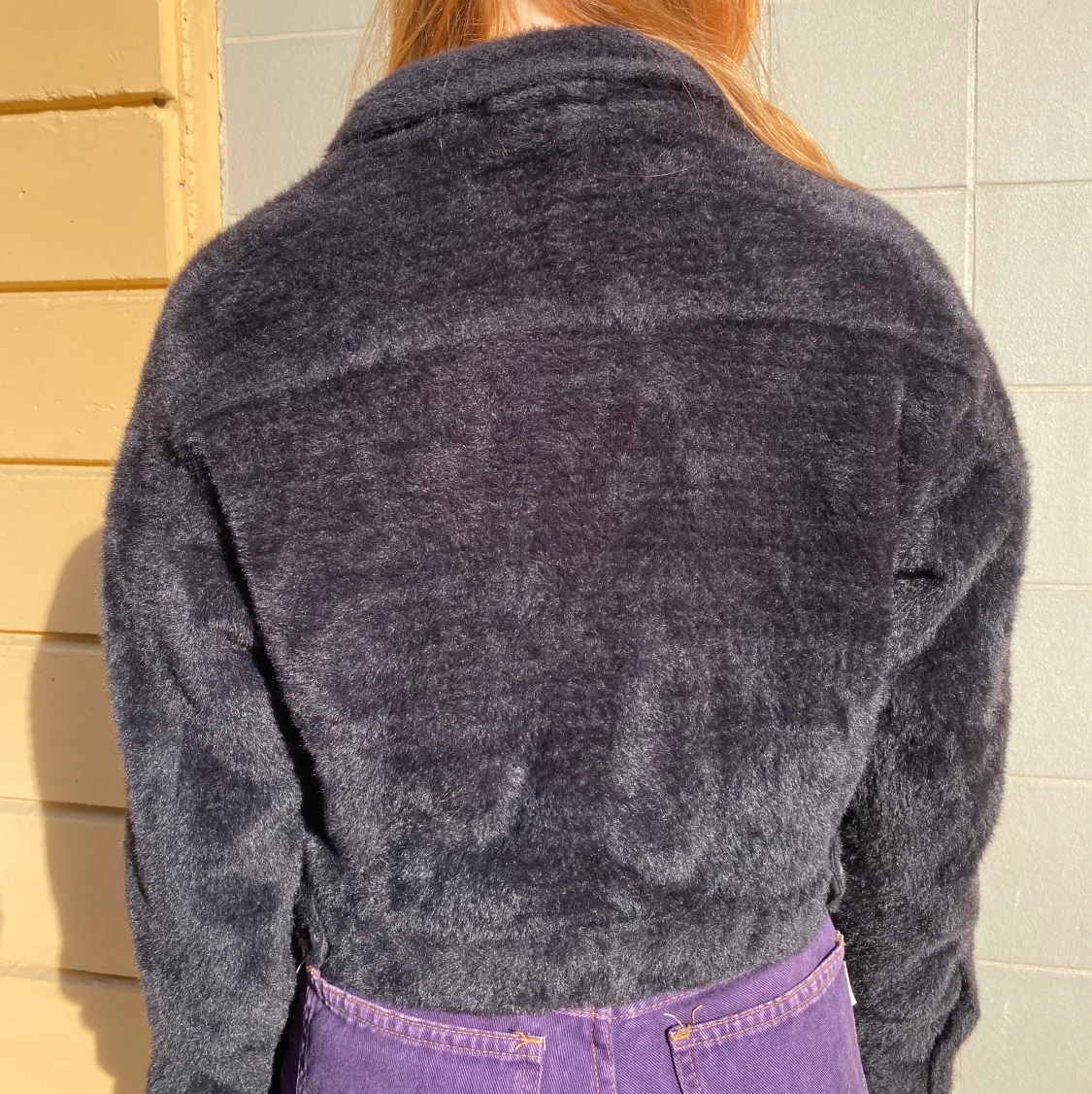 Svart fluffig jacka - 91