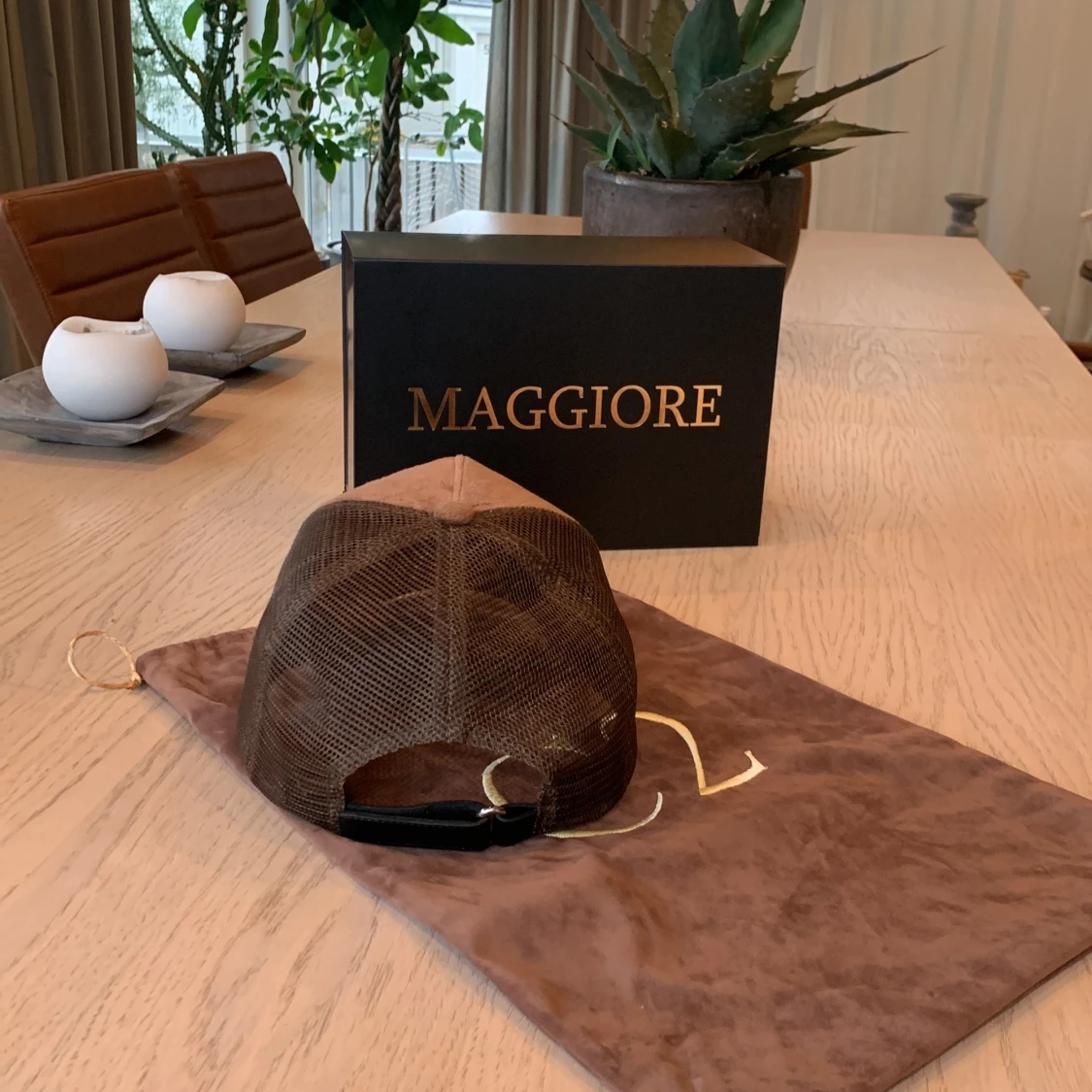 Maggiore brun s3 c2 - 90