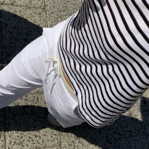 Linnebyxor!!! - Säljer då jag har andra som jag använder mer. Köpte förra sommaren i aug- använda Max 5 gånger. Jättebra skick inga noppror mm. Skickar med spårbar frakt💕💕🧸