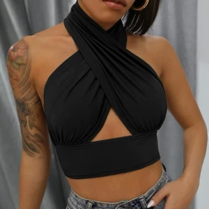 Topp  - Köpte denna toppen från shein men den var tyvärr för stor för mig :( Jätte bra kvalite och hur fin som helst annars (ska beställa en ny i mindre storlek🥰)  det är storlek M