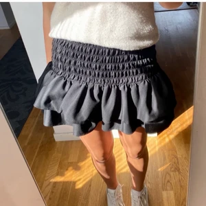 Volangkjol - Fin volang kjol till sommaren! Lånade bilder!!