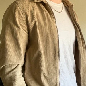 Manchester overshirt - Säljer min Manchester overshirt, storlek s, knappt använd, nypris 1000:-