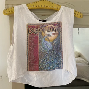 Crop top linen  - Crop top linne från topshop one size sitter löst för en small och Medium och tightare om man har large 😊 använd 1 gång 