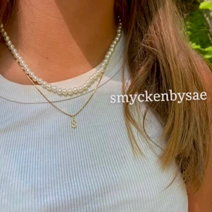 Smycken - Vi säljer otroligt vackra egengjorda smycken, de gör alla outfits stepet bättre🌸 Armband 39-69kr, haldband 69-169kr💗💗 Du bestämmer storlek, modell och färger!! Vi fixar alla önskemål det är bara att skriva💗🌸