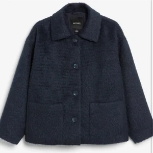 Kappa - Säljer denna populära och snygga kappan som är perfekt nu i höst och vinter💓🫶🏼