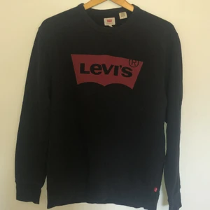 Levi’s tröja st L  - Levi’s Tröja storlek L