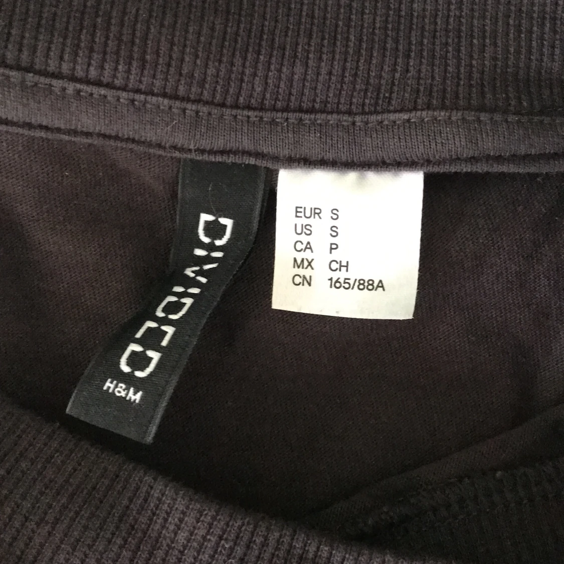 Divided magtröja  - 90