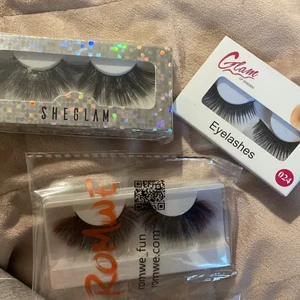 Lösögonfransar  - Säljer 3 par lösögonfransar pågrund av att jag köpte dom online och dom var för tjocka för min smak. Istället för att kasta kan jag sälja dessa 3 i ett paket pris 50 kr  En av dom har några röda fransar och en av dom har jag öppnat paketet men inte använt