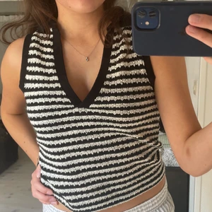 Virkad topp - Topp från stradivarius, typ aldrig använd! Storlek S. 