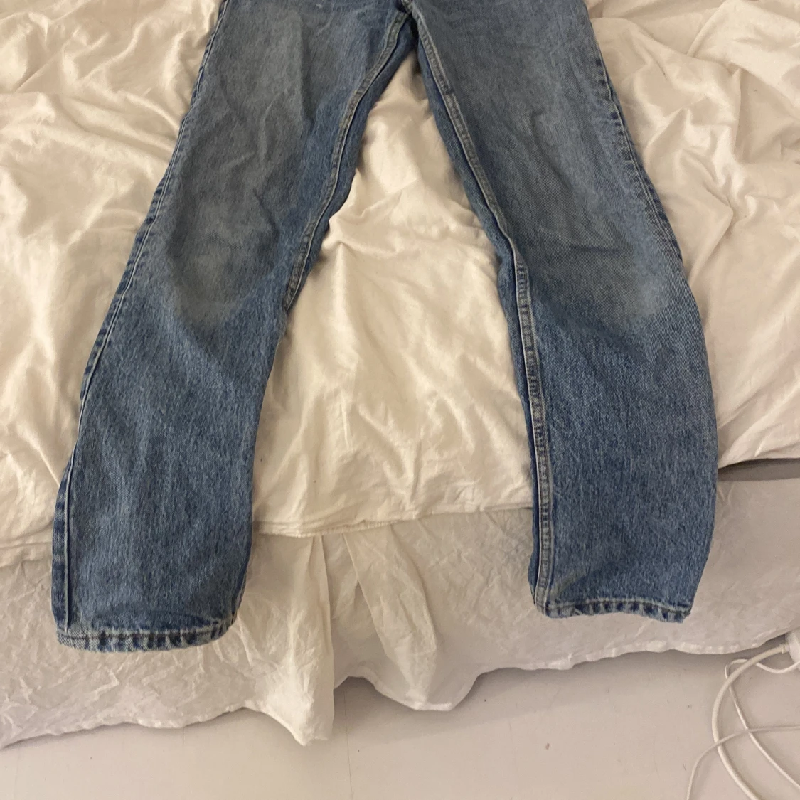 Mid rise zara jeans - 90