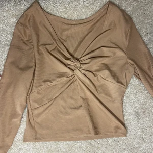 Fyra tröjor  - 70kr/st eller alla för 180kr