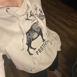 Protech Hoodie  - Helt oanvänd, mjukt fleece på insidan! 💛