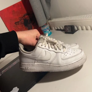 Air force 1  - Ett par af1 i schysst fint skick  Storlek 38 