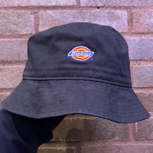 Dickies bucket hat - dickies bucket hat som jag har haft några år men använder inte längre