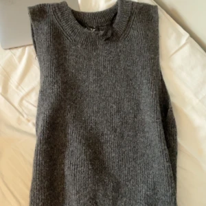 Väst - Väst från only 50kr storlek s