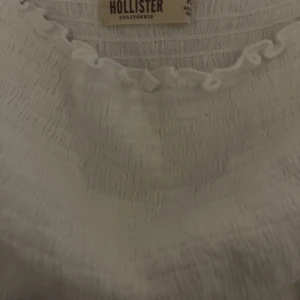 Blus - Fin blus från hollister perfekt på sommaren!🥰🙌🏼
