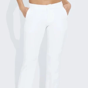 Vita Lågmidjade kostymbyxor  - Från bikbok i super skick 