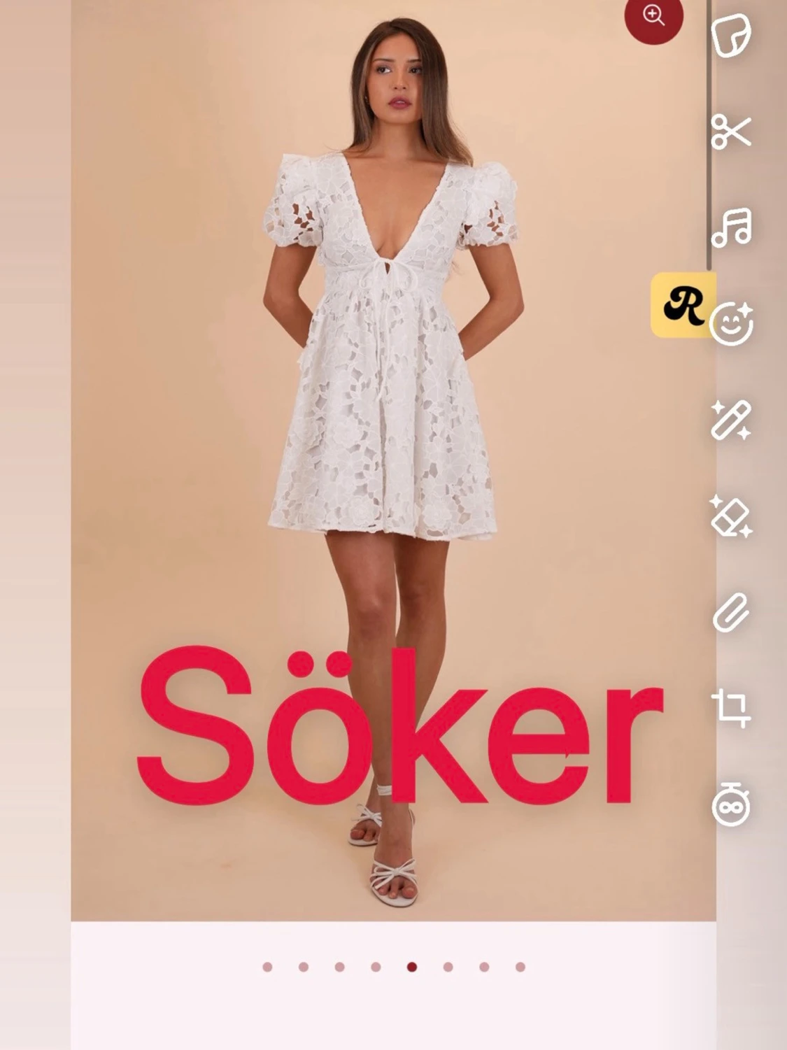 Vit spetsklänning med puffärm