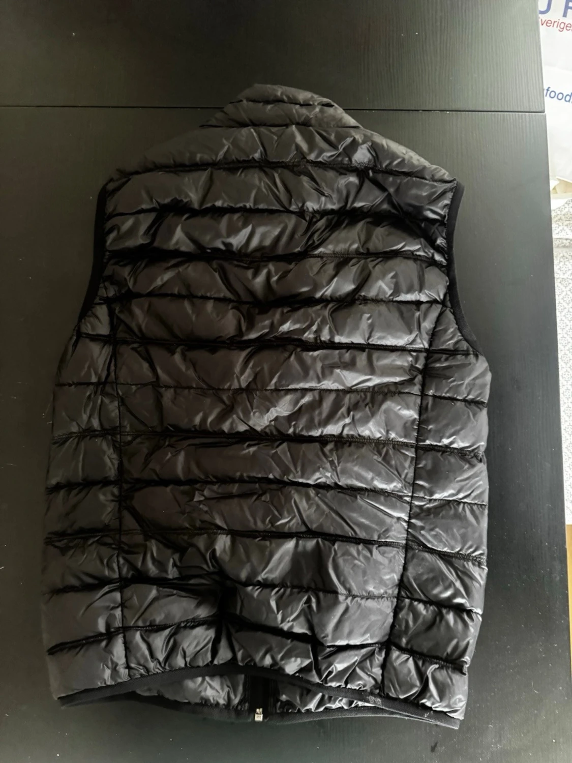Svart dunväst från EA7 Emporio Armani - 1