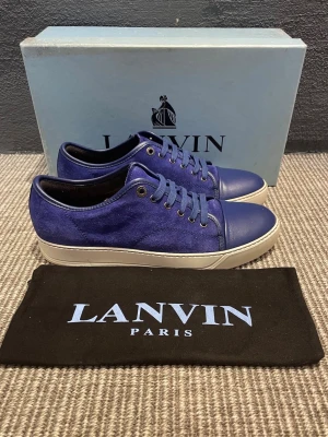 Lanvin skor  - Hej, säljer nu dessa svin snygga lanvin skor. Skorna är i grymt skick!  Begränsat antal boxar och dustbag. Hör av dig vid frågor.