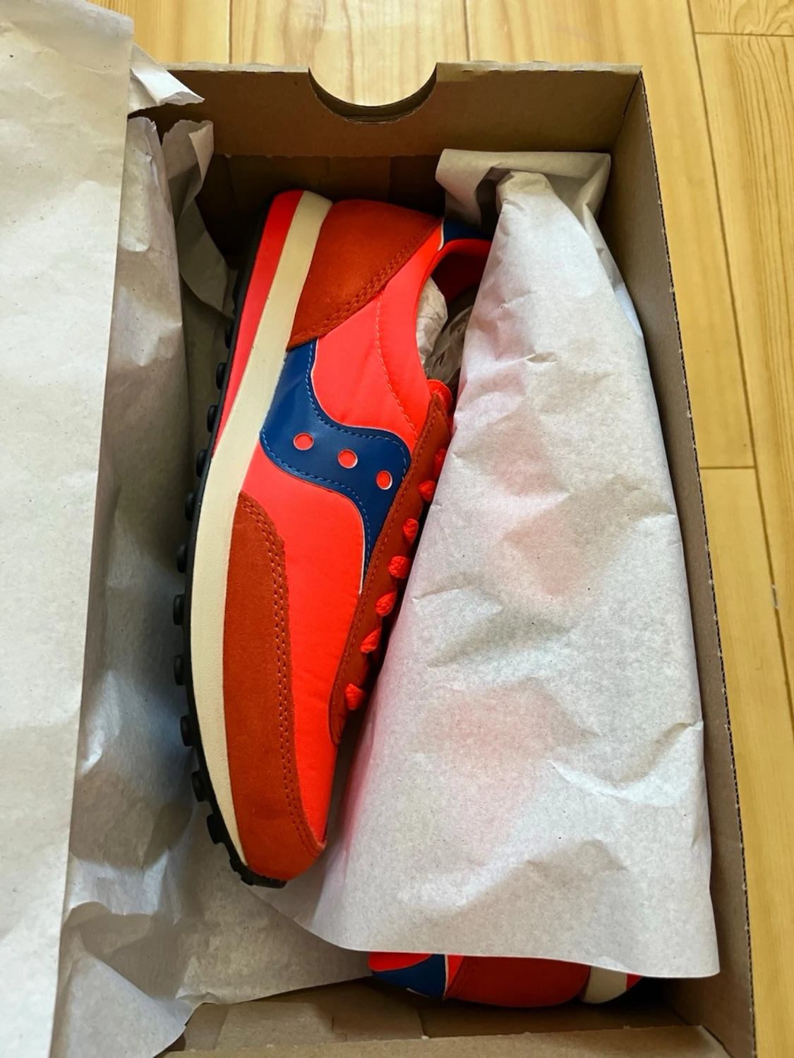 Saucony röda och blå sneakers - 1