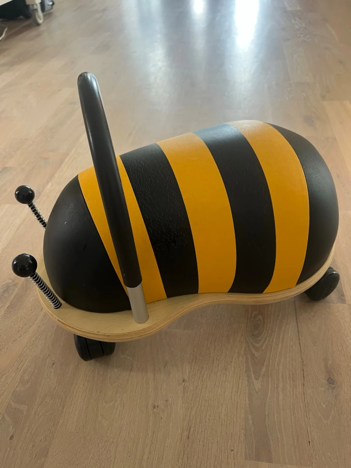 Wheeling Bug, small-Söt biet rull-leksak med handtag - 2