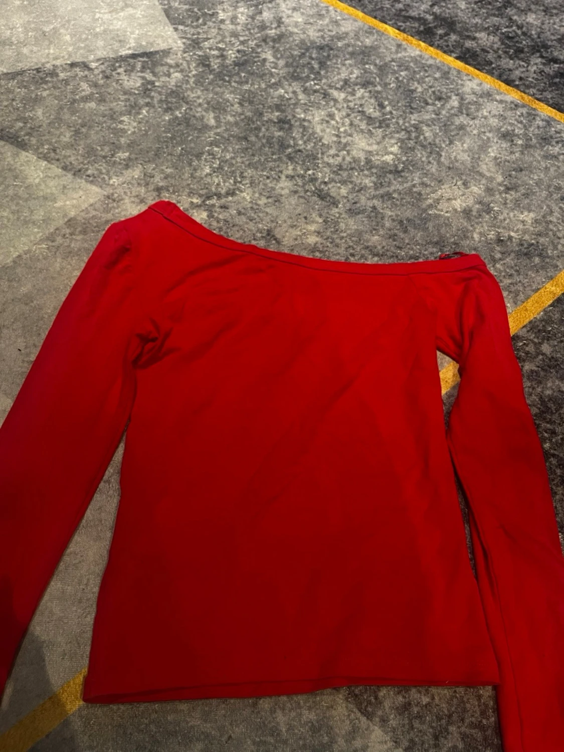 Röd oneshoulder topp från FB Sister - 2
