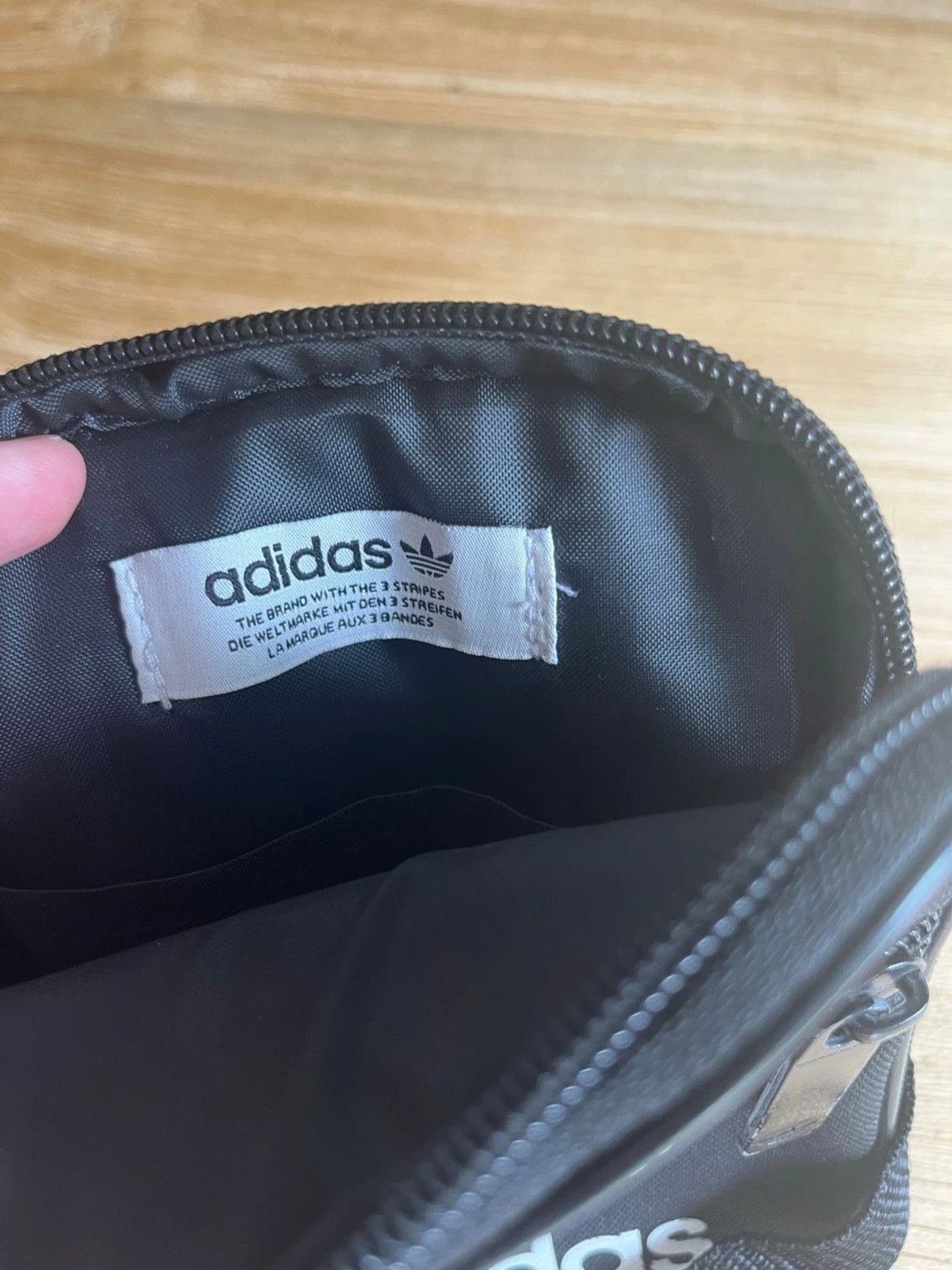 Svart axelväska från Adidas - 3