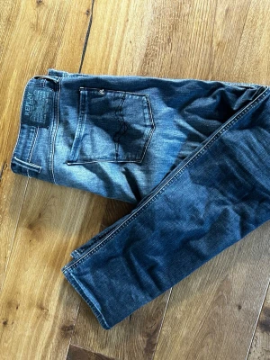 Replay anbass  - Replay anbass slim fit i storlek W36 L34. Säljer då de e för stora i midjan.