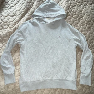 Gant Hoodie Grå - Storlek L, pris kan diskuteras hör av er