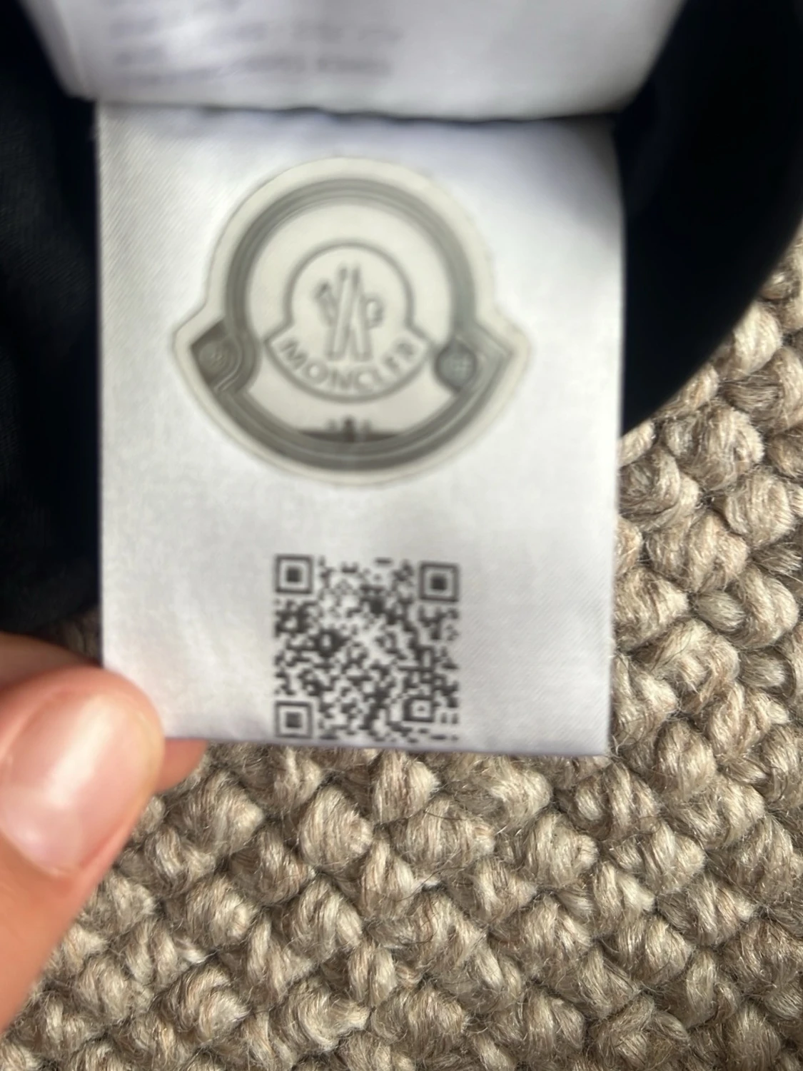 Svart t-shirt från Moncler - 2