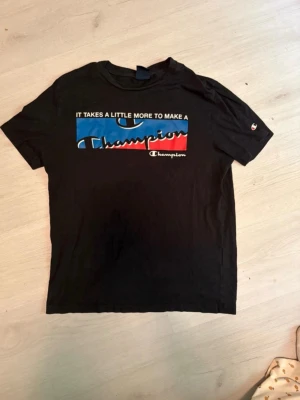 Champion T-shirt - Fin tshirt från champion