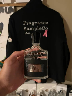 Creed Aventus EDP F-batch - Säljer nu en creed aventus F batch, den rymmer 100ml men finns 87% kvar, självklart äkta, låda tillkommer 