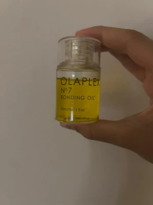 Olaplex hårolja - Jätte bra hår olja som gör håret lent och glansigt. Använt max 5 gånger. 