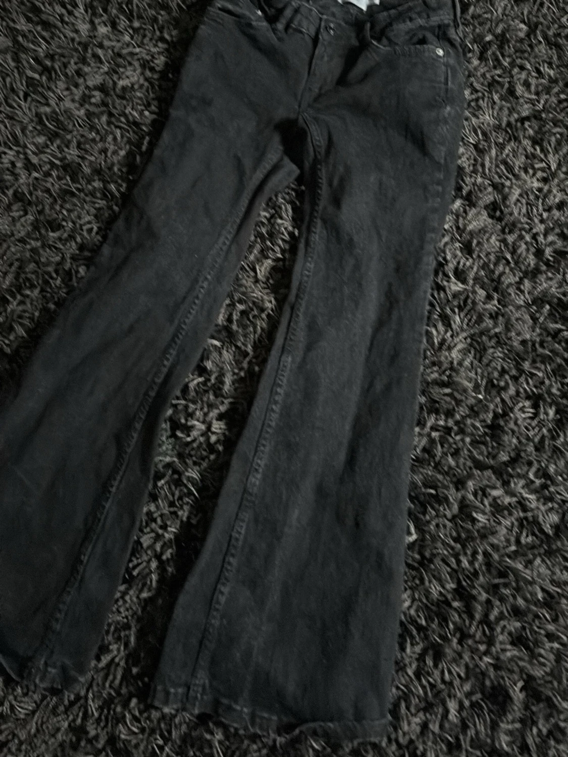 Svarta bootcut jeans