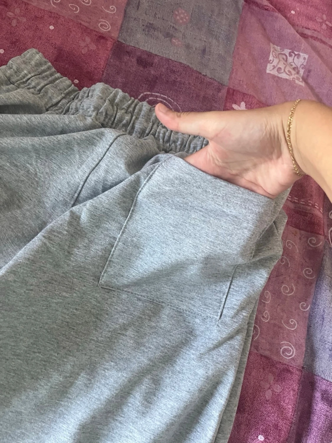 Grå shorts med camo-tryck från BAPE - 4