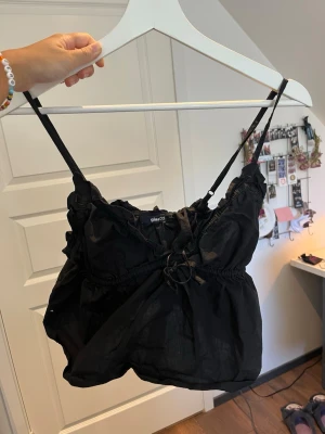 Topp Gina - Söt topp från Gina, storlek S